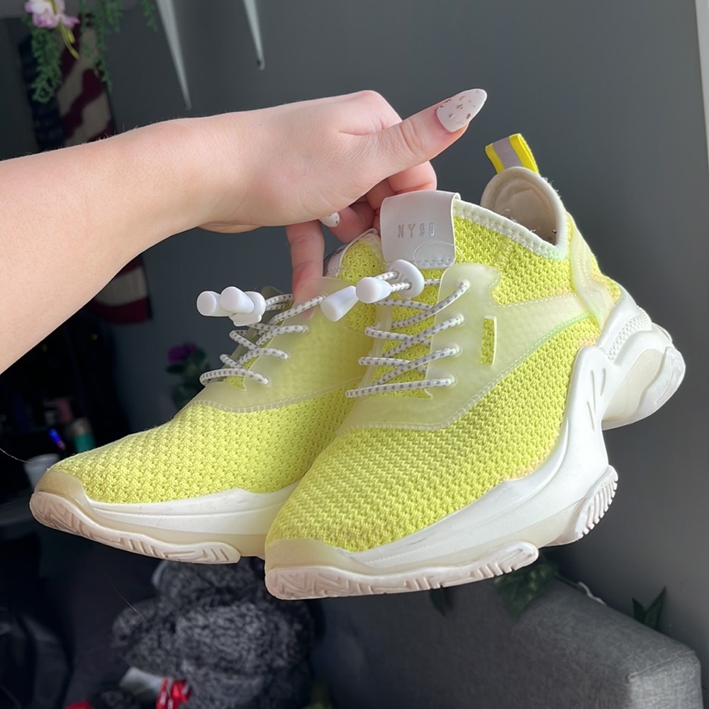 Steve Madden shoes NY90 neon yellow
